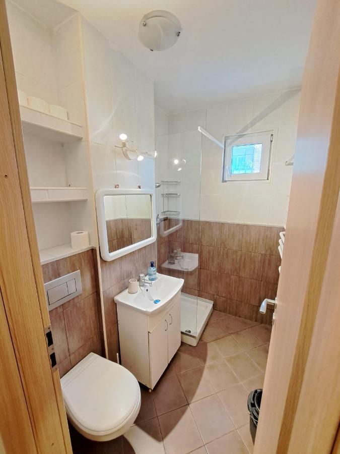 Bine Ati Venit La Maria Str Ion Alexandru Nr 1 Bl 14 Ap 1 Apartment Arad Exterior photo